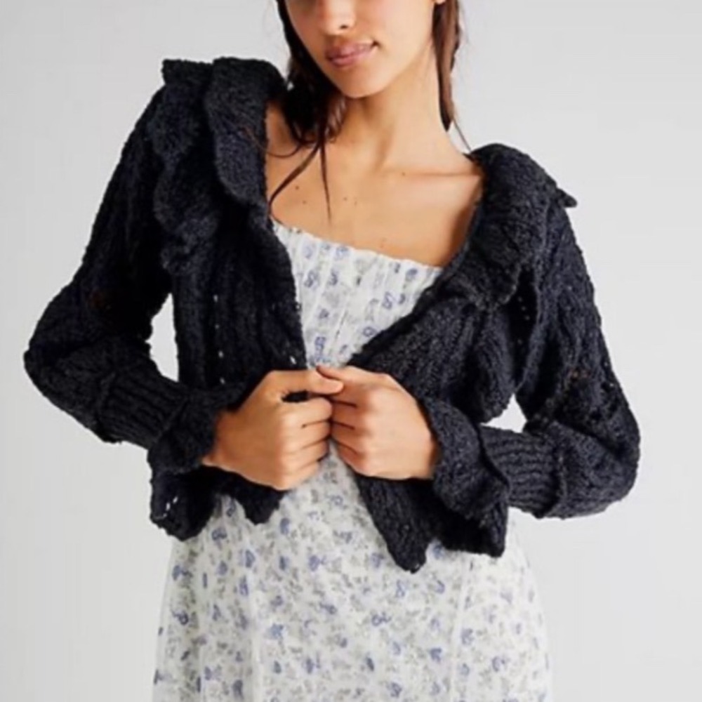 Free People Avery Cardigan Sweater Cropped Womens Size Small NEW NWT Wool Black - Picture 16 of 16